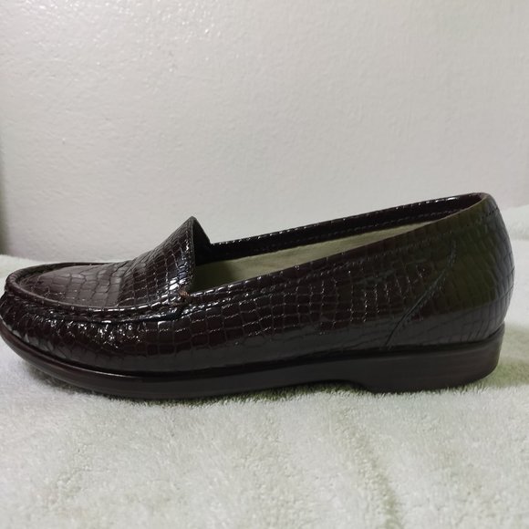 SAS Women Simplify Slip On Loafer Size 7 - Picture 1 of 6